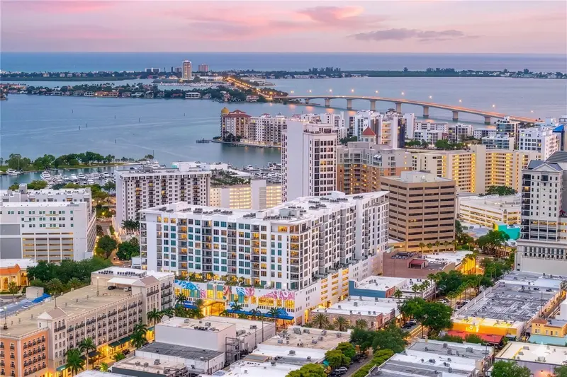 111 S Pineapple Ave #1208, FL