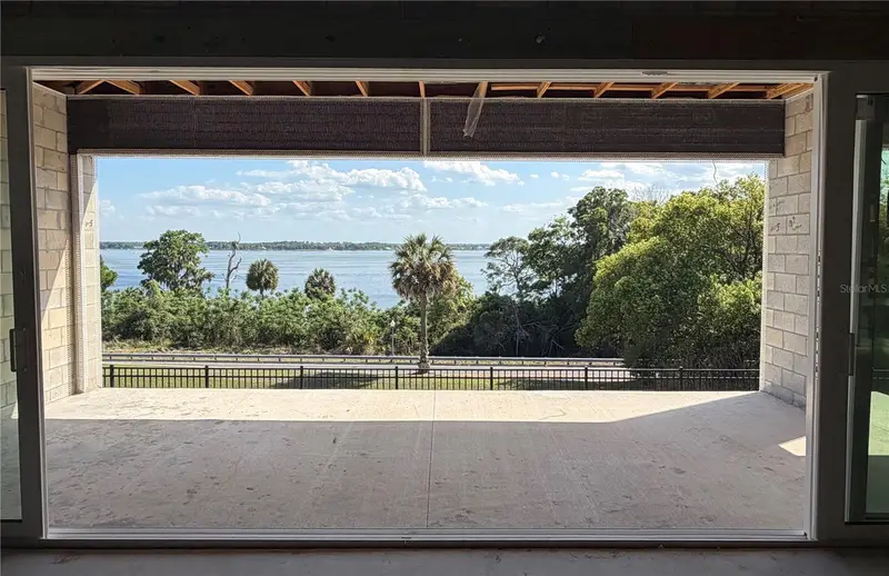 594 Casey Loop, FL