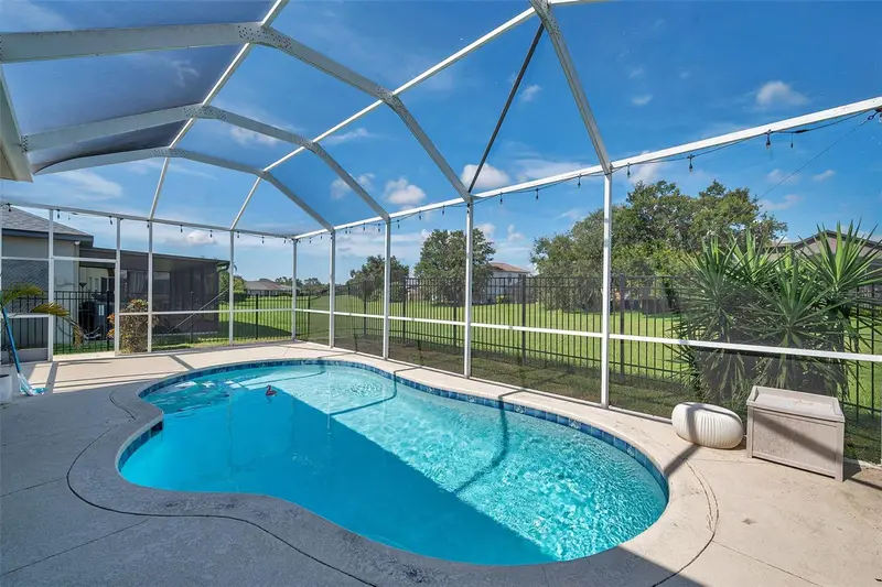 4641 Rolling Green Dr, FL