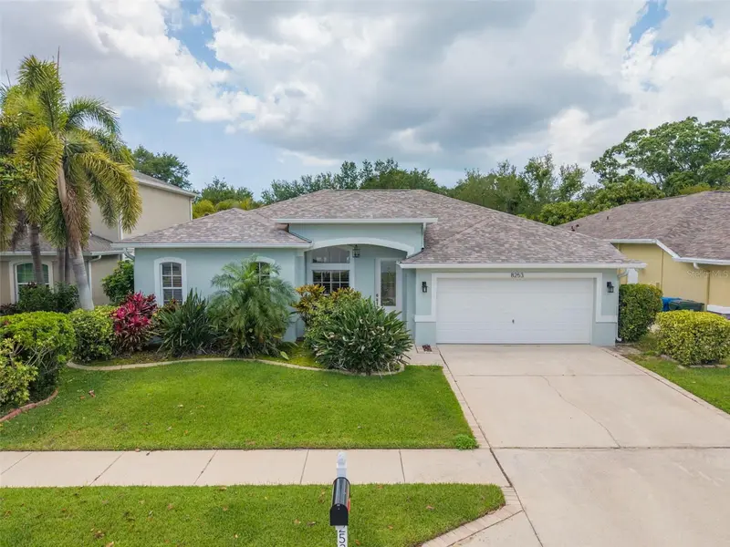 8253 Wild Oaks Cir, FL