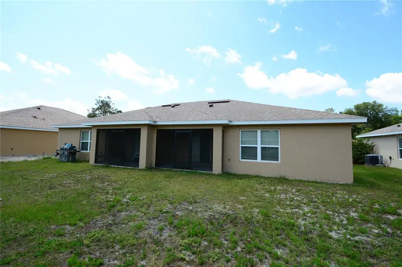 33 Rosecroft Ln #B, FL
