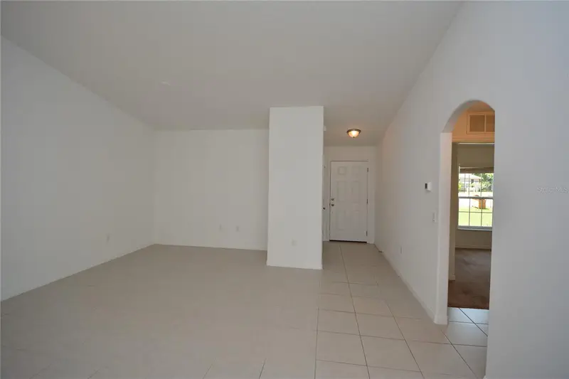 33 Rosecroft Ln #B, FL