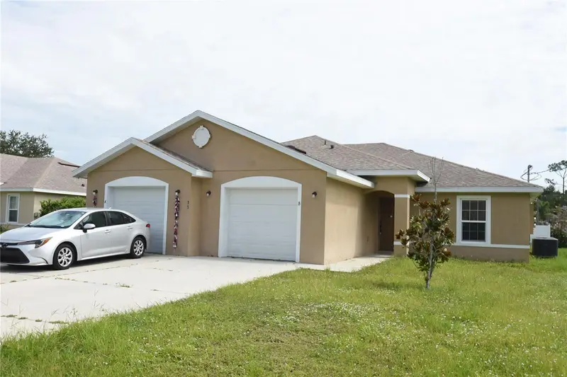 33 Rosecroft Ln #B, FL