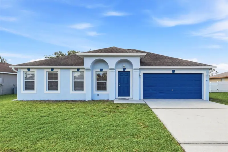 955 Louvre Ct, FL
