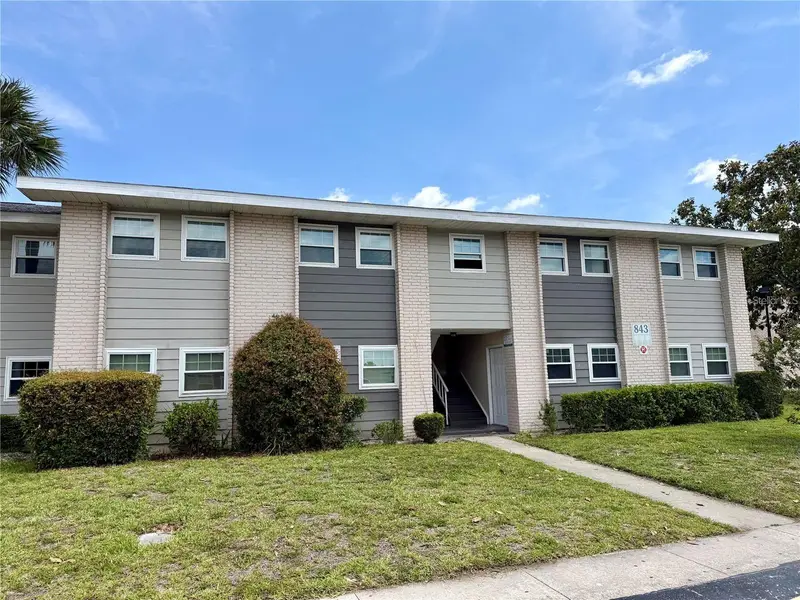 843 Sky Lake Cir #B, FL