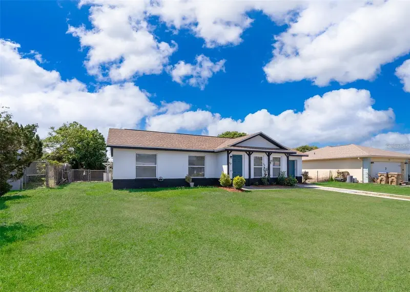17 Trotters Cir, FL
