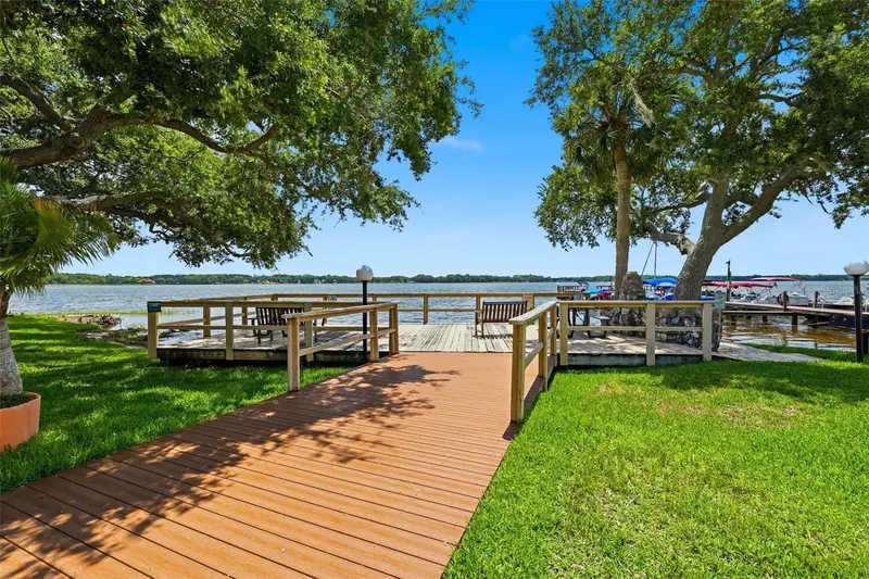 98 S Highland Ave #102, FL