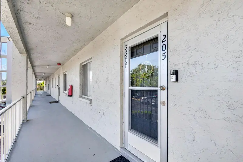 3344 Lake Bayshore Dr #P205, FL