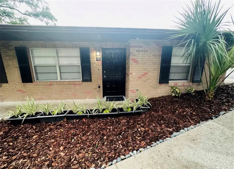 101 Lake Hunter Dr #15 & 16, FL