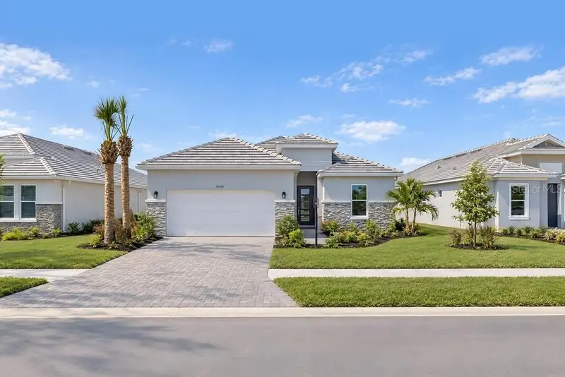 10418 Morning Mist Ln, FL