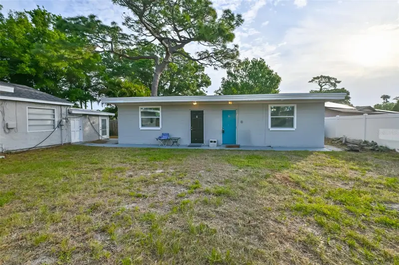 1956 Mcmullen Rd #2, FL