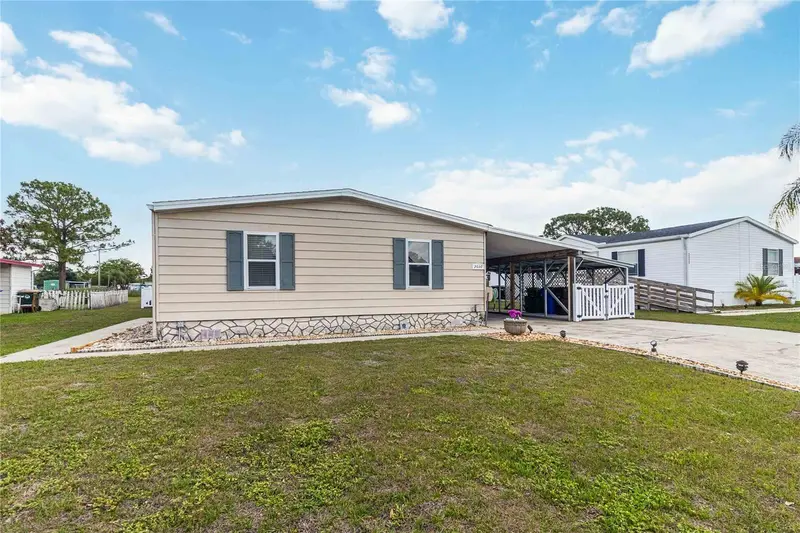 2030 Crystal Ln, FL