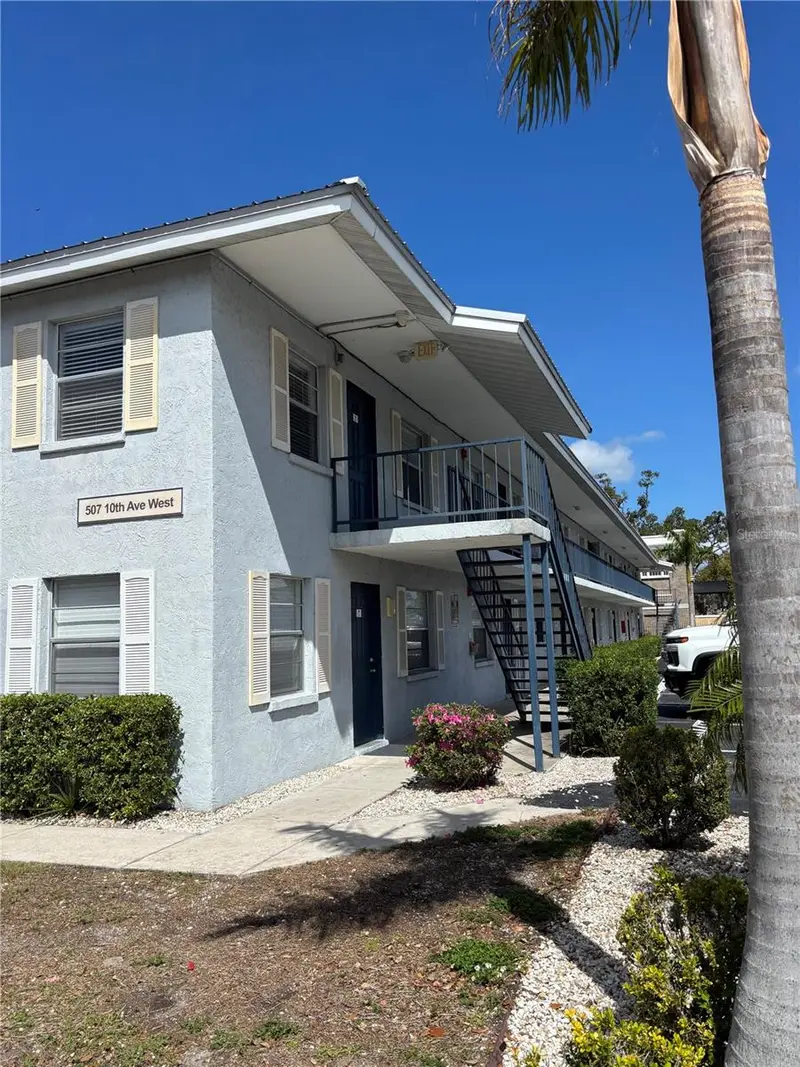 507 10th Ave W, FL