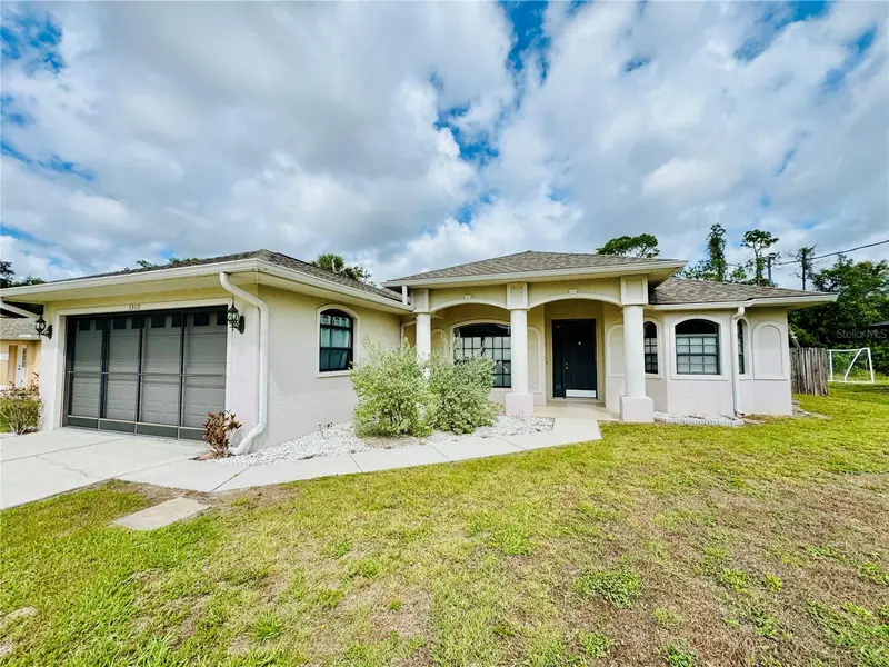 3309 N Cranberry Blvd, FL