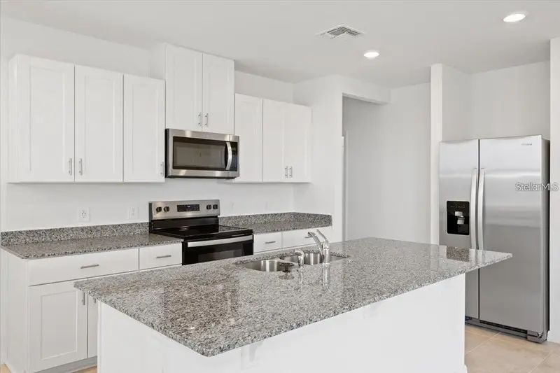 1361 Current Pl, FL