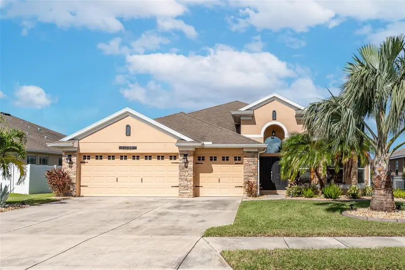 11236 77th St E, FL