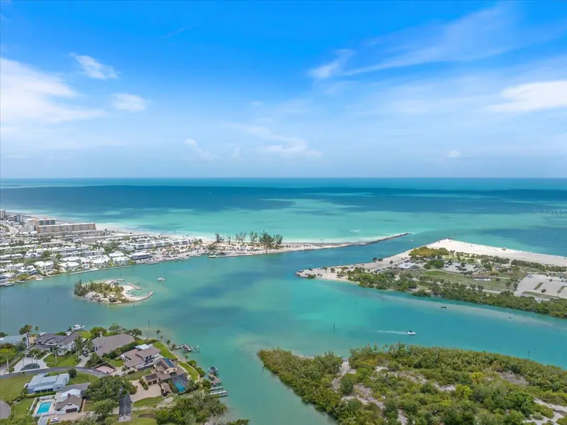 1585 Tarpon Center Dr #20, FL