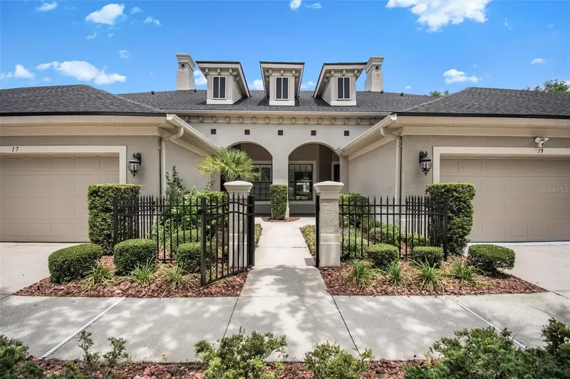 19 River Landing Dr, FL