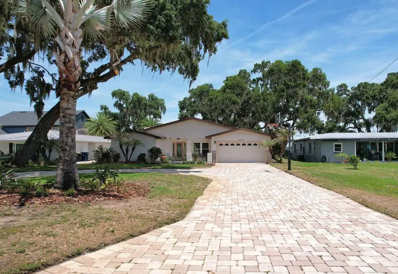 2240 Lake Ariana Blvd, FL