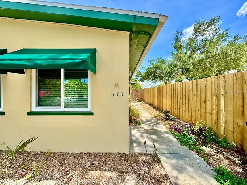 533 Yelvington Ave, FL