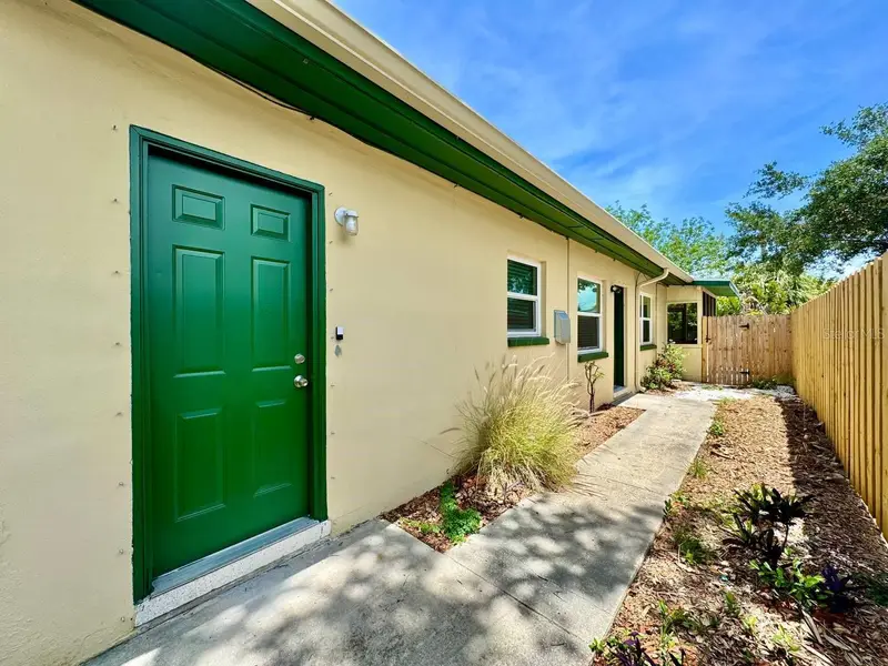 533 Yelvington Ave, FL