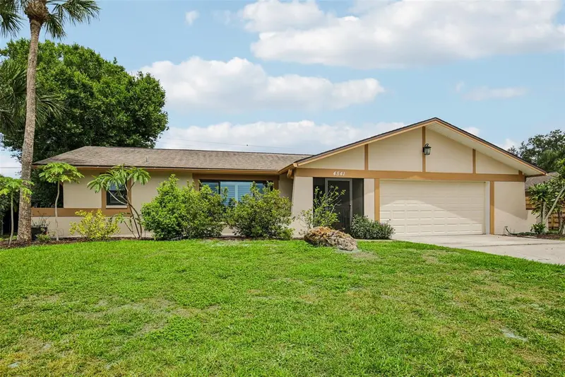 4541 Charing Cross Rd, FL