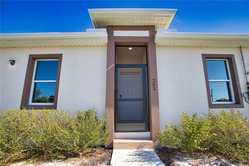 289 Boundary Blvd #202, FL