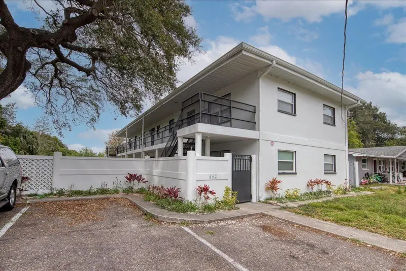 662 Union St #1a, FL