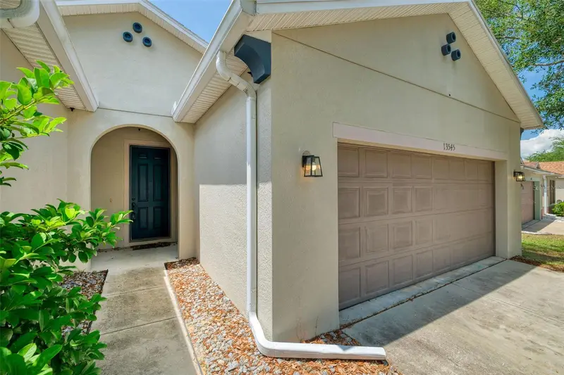13545 Laranja St, FL