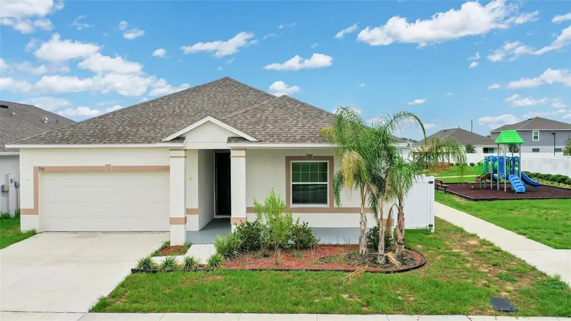 566 Pawnee Ct, FL