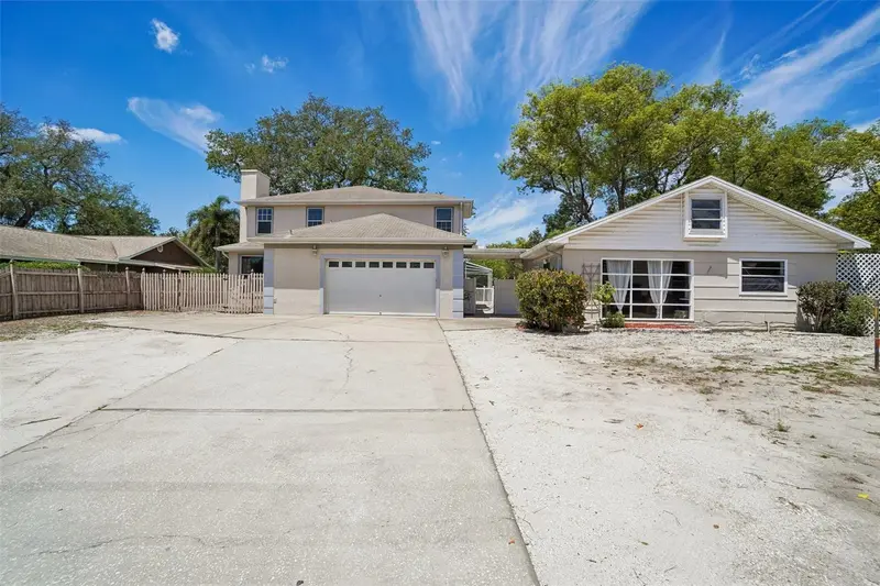 3220 County Road 1, FL