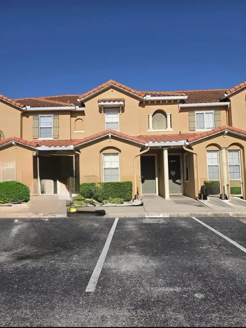 5520 Paradise Cay Cir, FL
