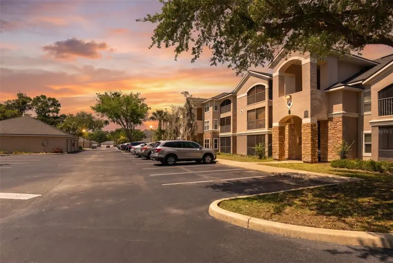 940 Village Trl #6-103, FL
