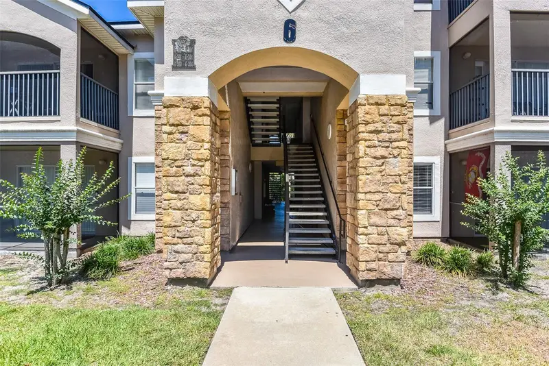 940 Village Trl #6-103, FL