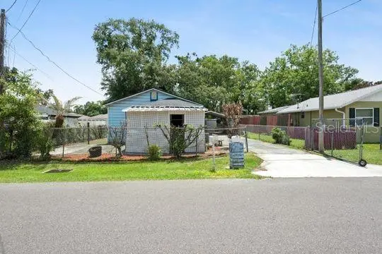 132 Pine St, FL
