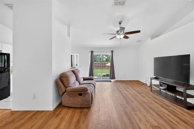 5 Hemlock Radial Ln, FL