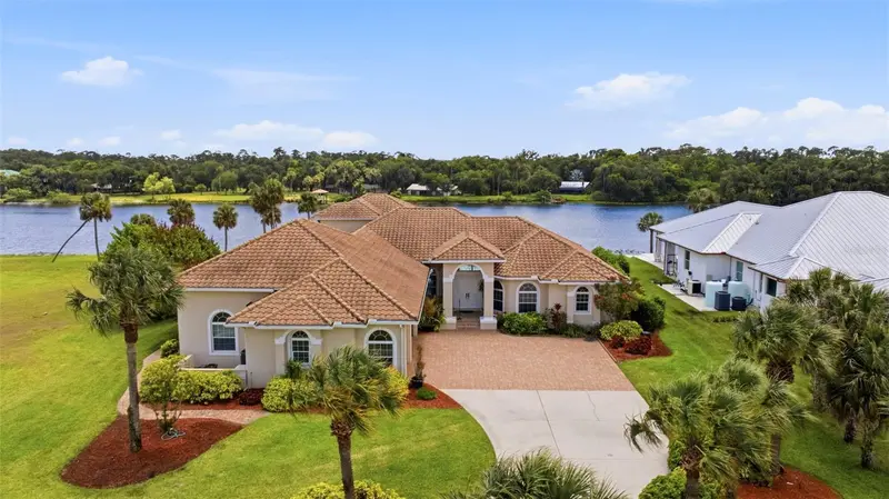 2504 Caloosa Shores Dr, FL