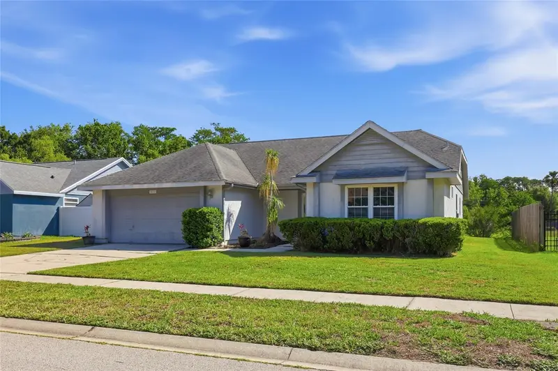 10137 Pink Carnation Ct, FL