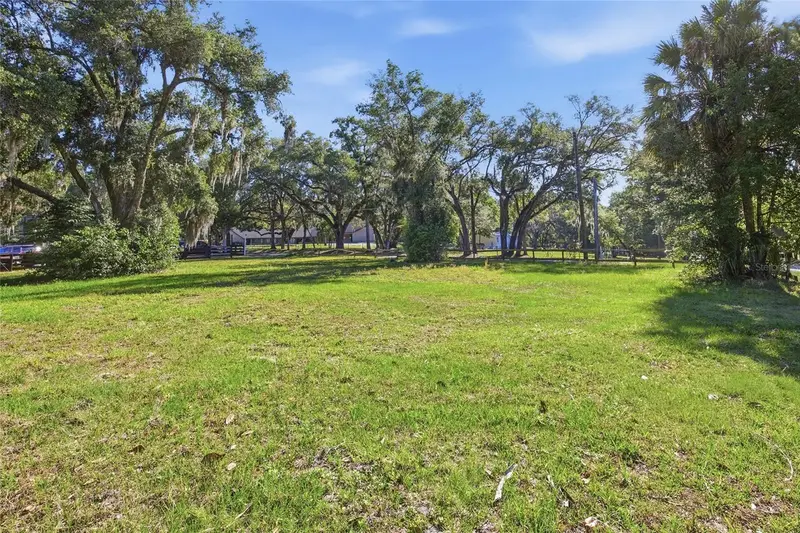 105 W Hermosa St, FL