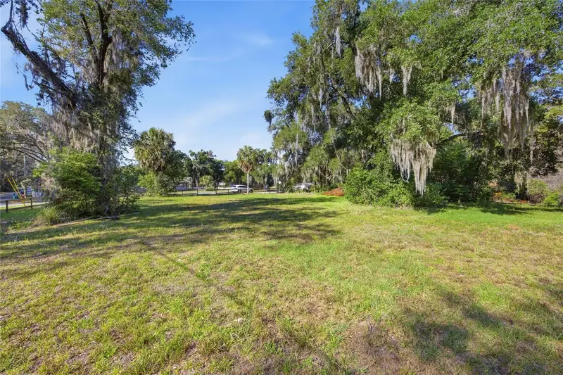 105 W Hermosa St, FL