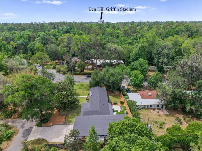 2002 Nw 11th Rd, FL