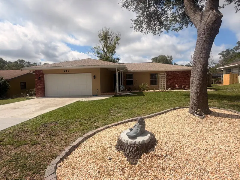 521 Hiawatha Ave, FL