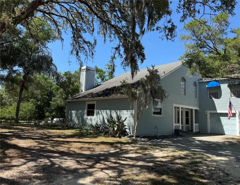 19543 Bakersfield Dr, FL