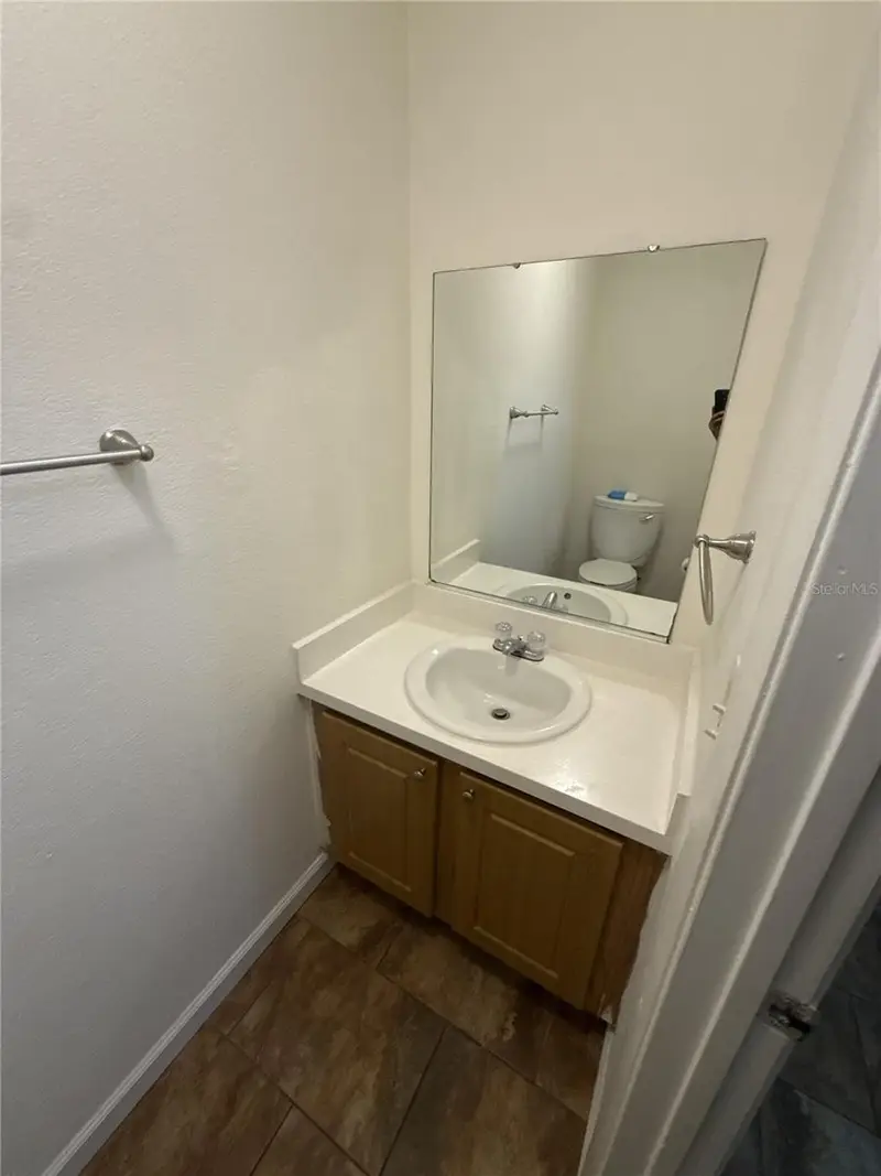 4401 S Semoran Blvd #1, FL