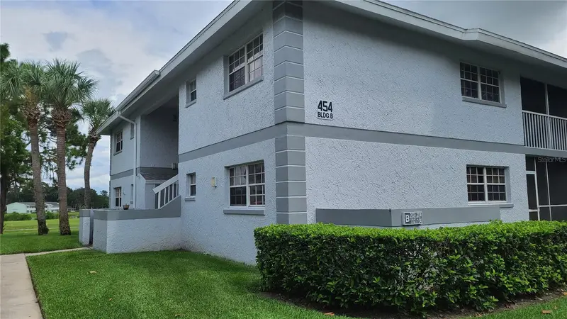454 Fairways Cir #B102, FL