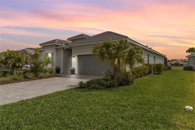 15847 Sugar Hill Dr, FL