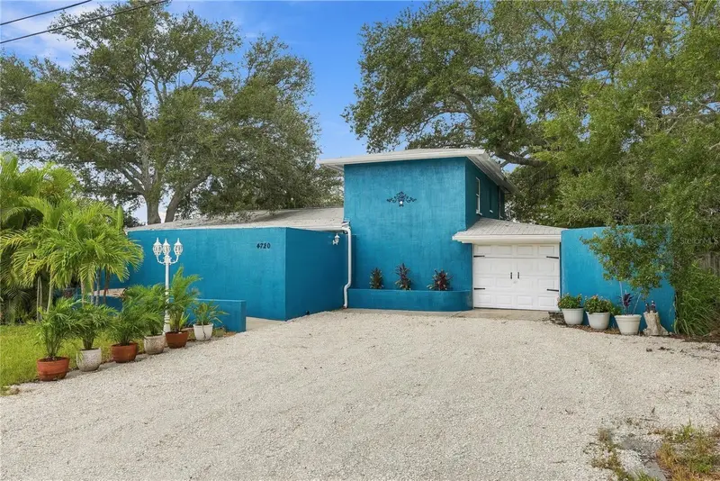4720 Welch Cswy, FL