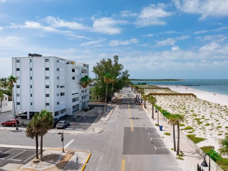 403 Gulf Way #601, FL