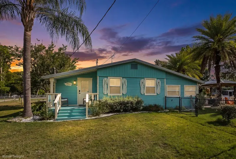 5473 Darlene St, FL