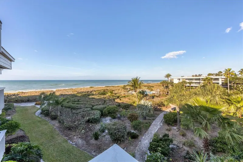 5757 Gulf Of Mexico Dr #305, FL